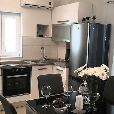 Apartments Karlo Makarska Exterior photo